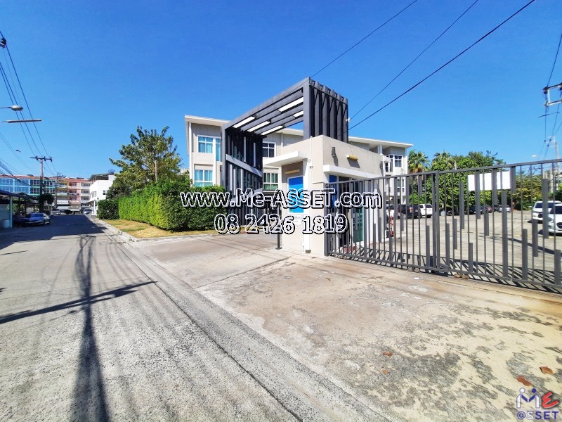 ขายทาวน์โฮม ย่าน มีนบุรี พระยาสุเรนทร์ บางชัน คลองสามวา : ม.ซิกเนเจอร์ รามอินทรา109 Sixnature Ramintra 109 : 3 ชั้น 22.5 ตร.วา