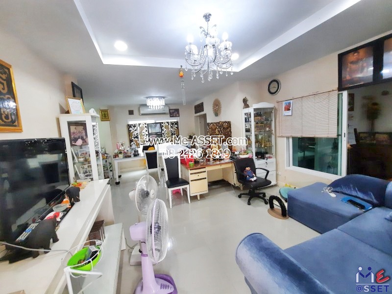 ขายบ้านเดี่ยว ย่าน แฟชั่นไอส์แลนด์ รามอินทรา วัชรพล คู้บอน จตุโชติ : เดอะ เซนโทร รามอินทรา : 2 ชั้น 55.4 ตารางวา