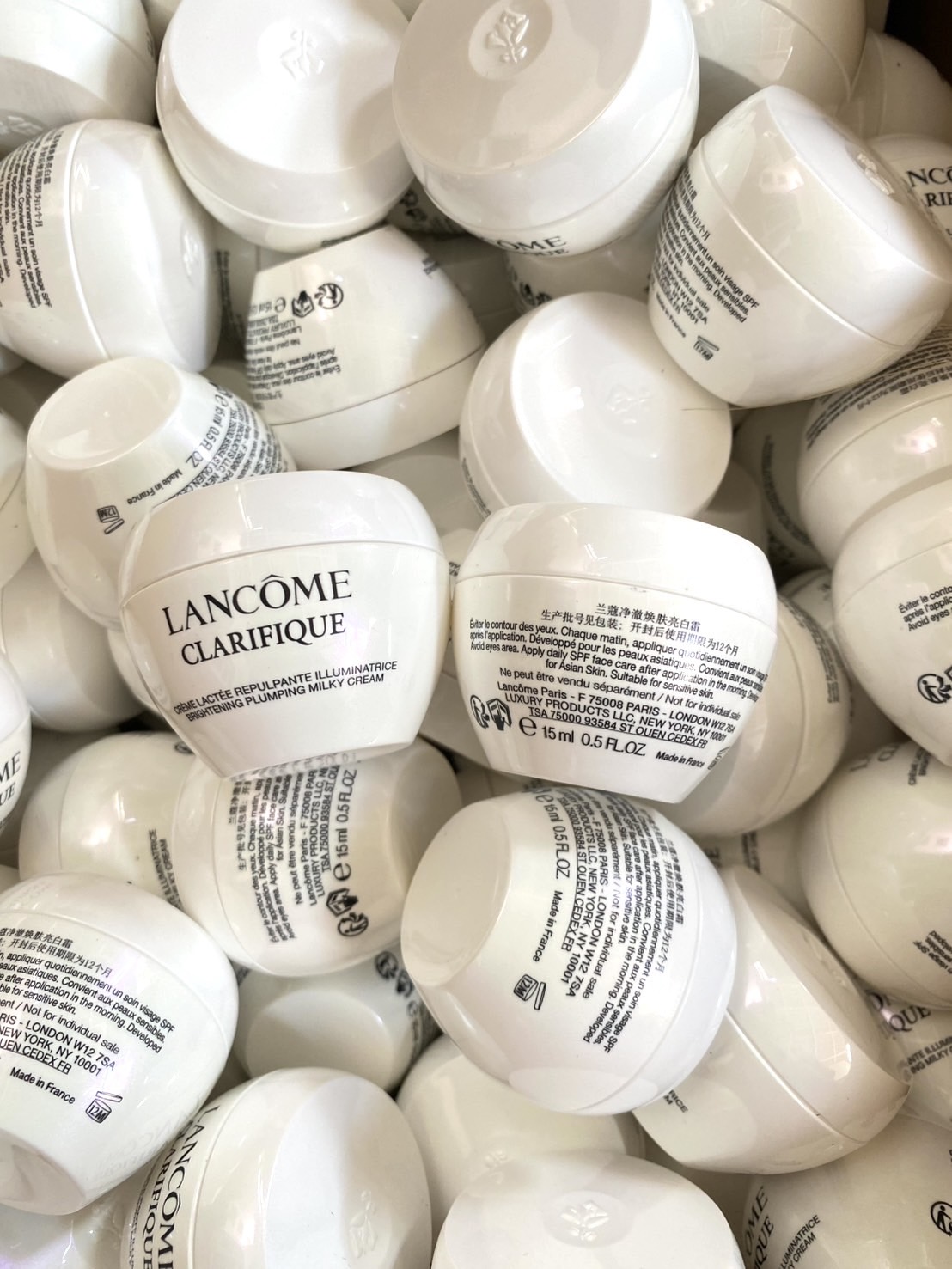 แพ็คเก็จใหม่ 2024 Lancome Clarifique Brightening Plumping Milky Cream 15ml. ครีมบำรุงผิว (1กระปุก)