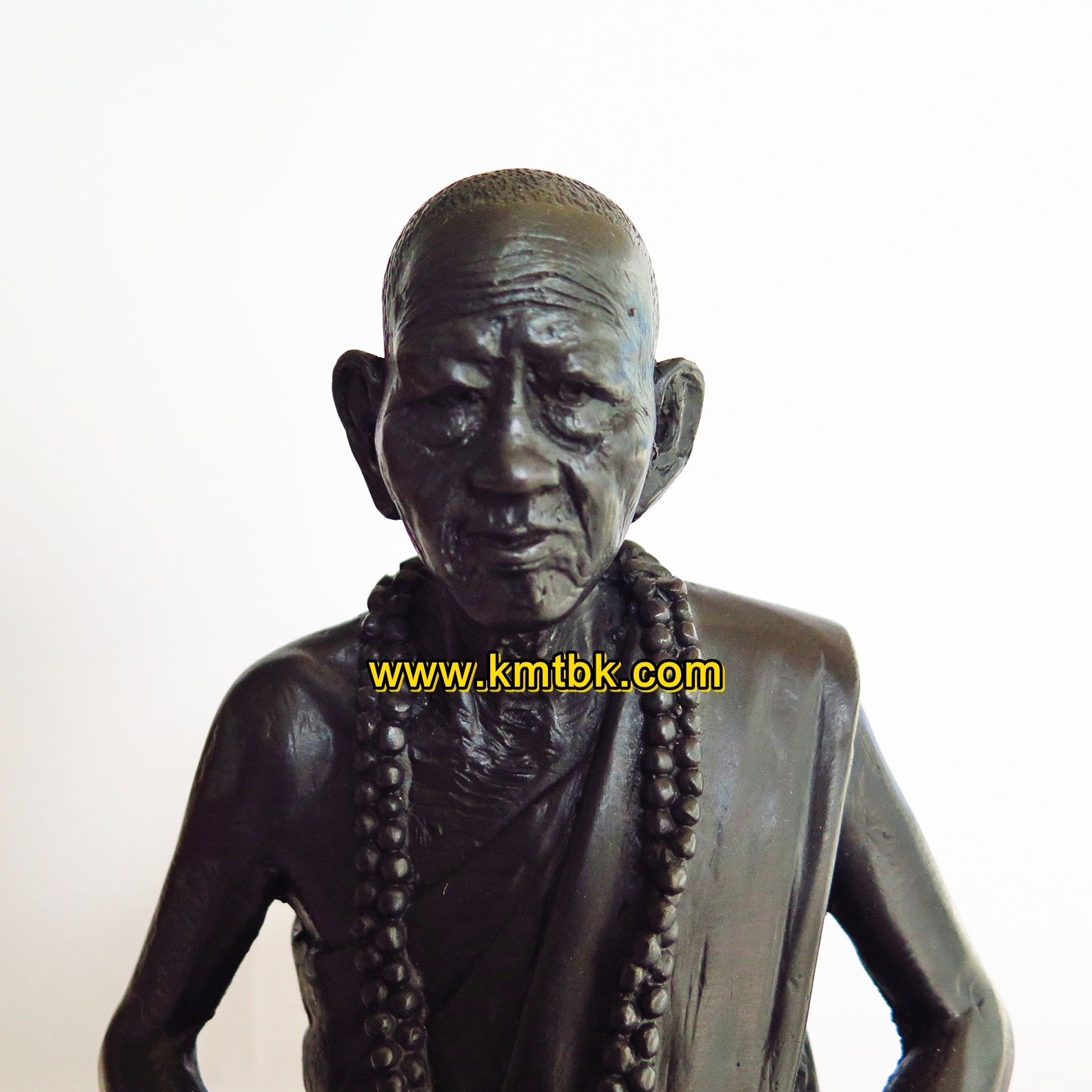 พระรูปเหมือน หลวงปู่ข้าวแห้ง วัดตาปันศรัทธาธรรม จ.สุรินทร์ เนื้อโลหะรมดำ ขนาดบูชา สูง 7นิ้ว ฐานกว้าง 5.5นิ้ว รุ่น ดวงเศรษฐี มั่งมี ศรีสุข ปี2559