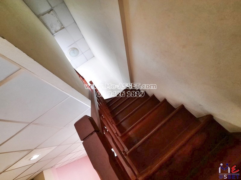 ขายทาวน์เฮ้าส์ ย่าน เคหะร่มเกล้า ราษฎร์พัฒนา น้อมเกล้า : พูนสินธานี 3 / 2 ชั้น 17 ตารางวา