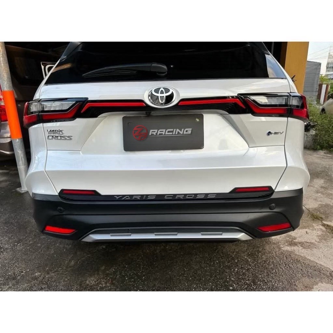 คาดฝาท้าย Yaris Cross มีไฟ LED YARIS CROSS 2023-2028