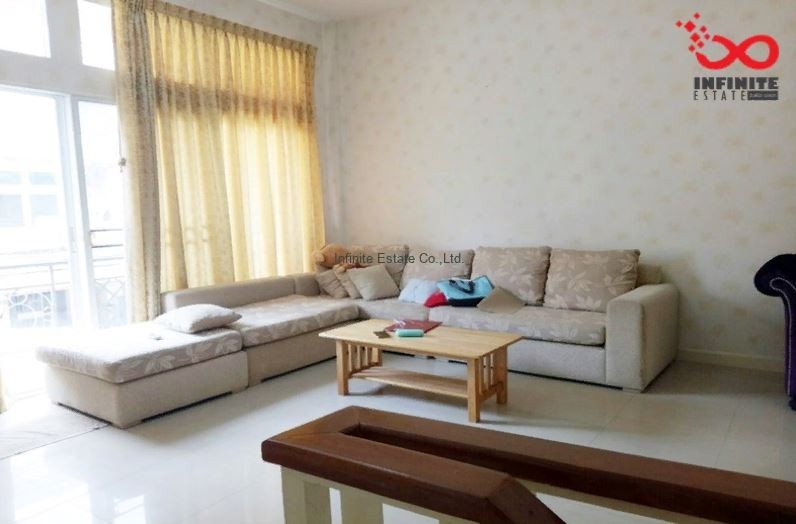 ขายทาวน์โฮม ม.เฟรชวิลล่า ถ.นวมินทร์ 163 แขวงนวลจันทร์ เขตบึงกุ่ม กรุงเทพฯ / พื้นที่ 3 ชั้น 20.2 ตารางวา