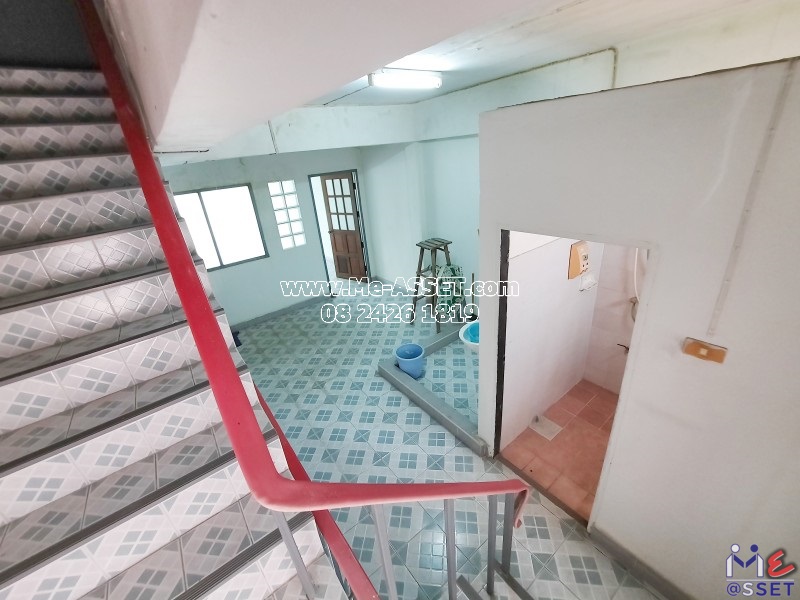 ขายอาคารพาณิชย์ โซนสหพร ศาลายา เชื่อมมหาสวัสดิ์ พุทธมณฑล ใกล้ซอยตั้งสิน แมคโคร ม.มหิดล ศูนย์การแพทย์กาญจนาฯ : ในตลาดใหม่ ศาลายา : 3.5 ชั้น 19 ตารางวา