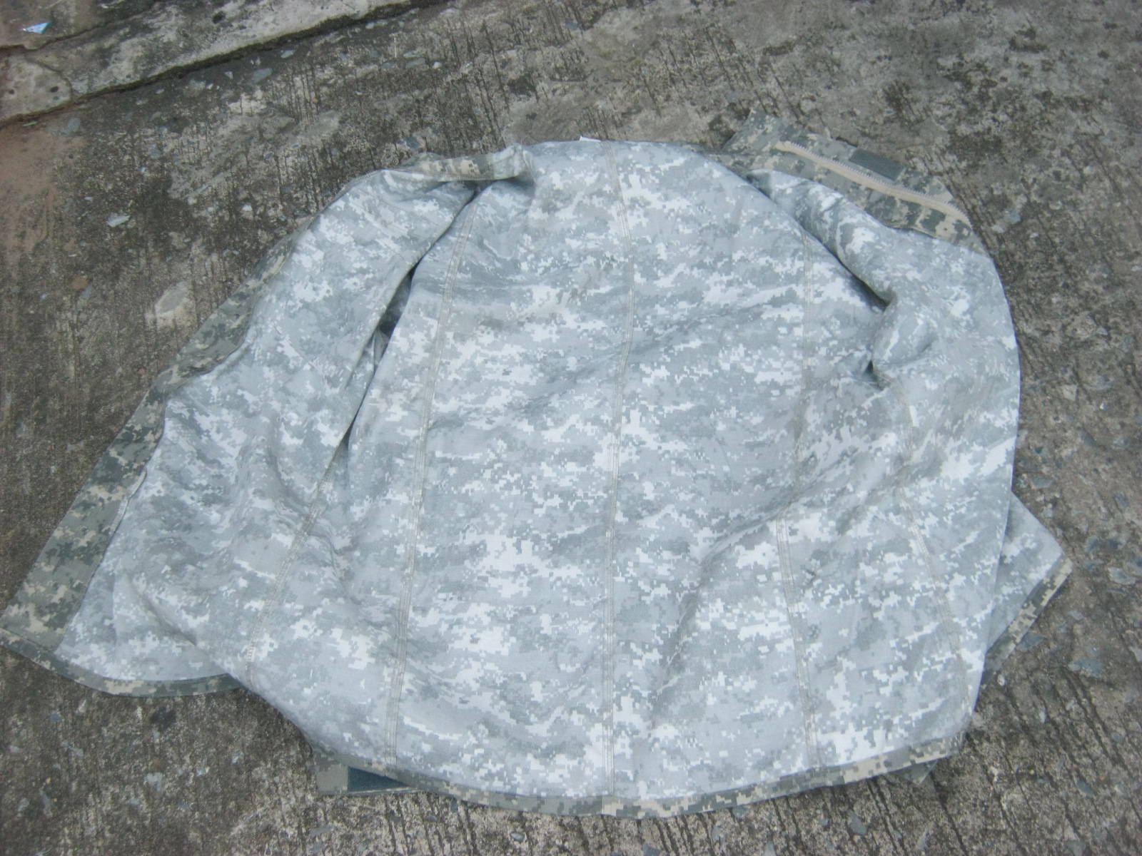 เสื้อทหาร ลาย ACU เอกชน