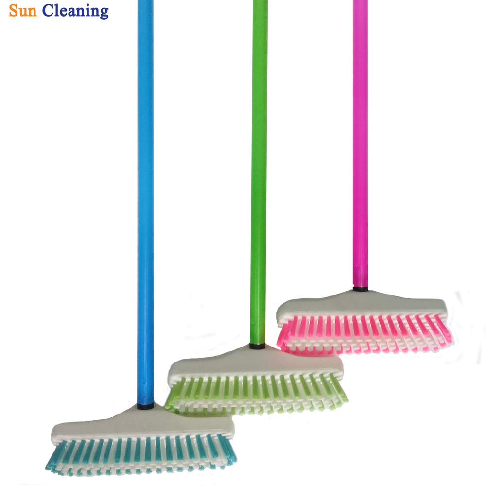 Sun Brand แปรงขัดพื้น แปรงขัดไฮยีนส์ ด้ามเหล็ก 1.20 เมตร (คละสี)