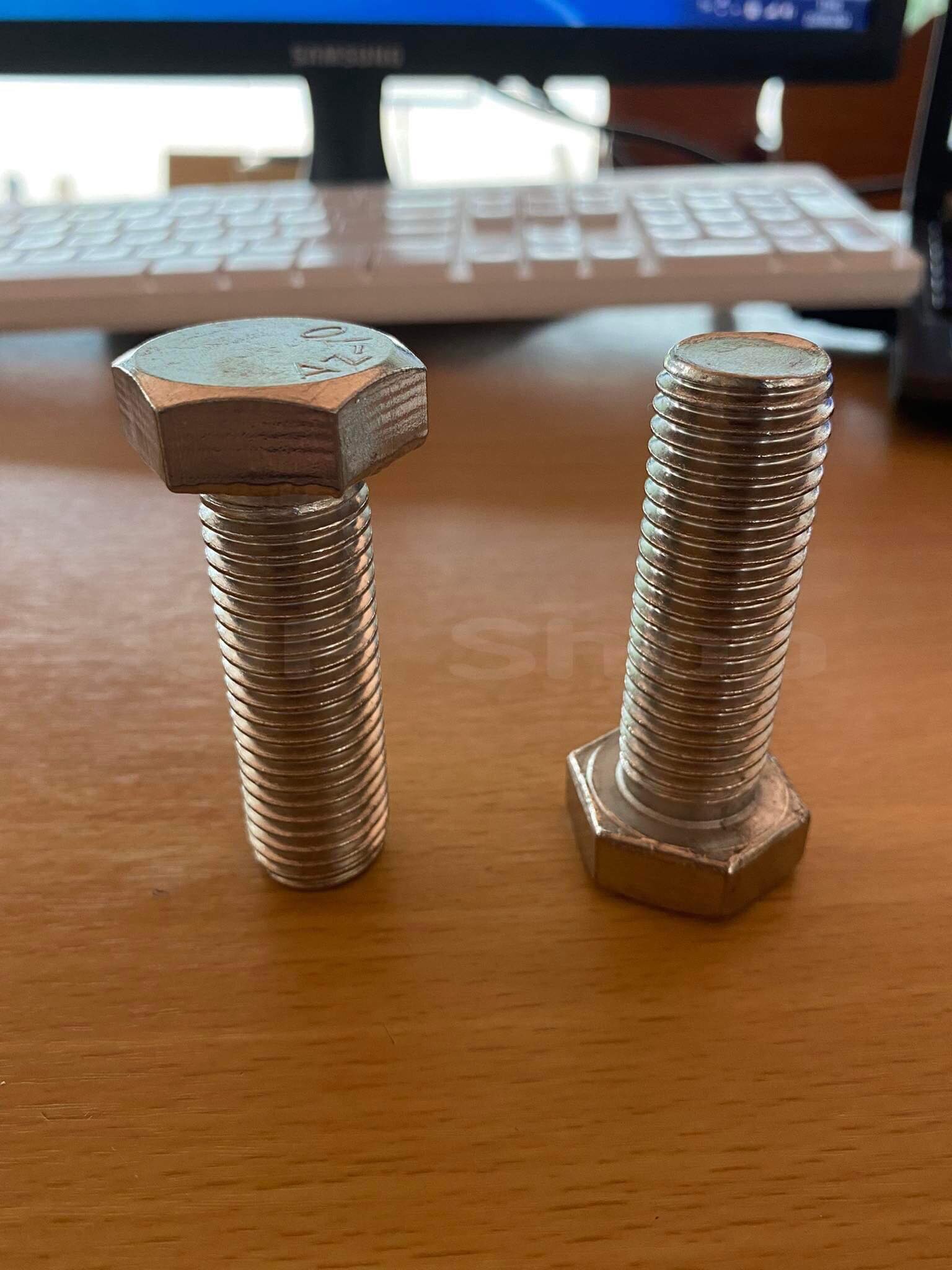 น็อตสแตนเลส201 สกรูหกเหลี่ยม ขนาดM20 น็อตสแตนเลสM20*60มม ราคา/ตัว . #2060