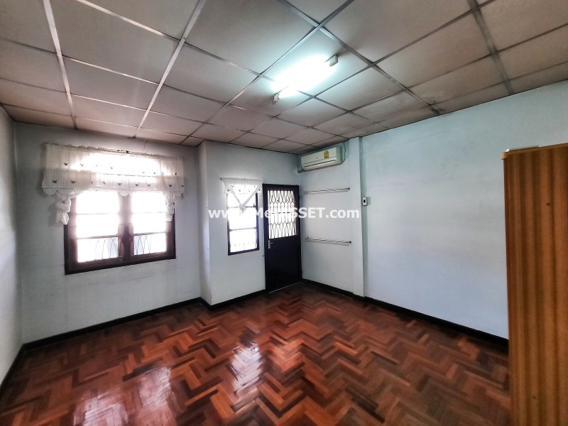 ขายทาวน์เฮ้าส์ ม.พรรณพฤกษา ถ.บรมราชชนนี 121 แขวงศาลาธรรมสพน์ เขตทวีวัฒนา กรุงเทพ / พื้นที่ 2 ชั้น 17 ตารางวา