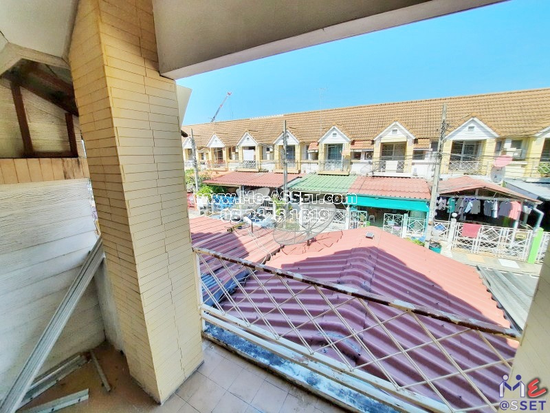 ขายทาวน์เฮ้าส์ ย่าน เคหะร่มเกล้า ราษฎร์พัฒนา น้อมเกล้า : พูนสินธานี 3 / 2 ชั้น 17 ตารางวา