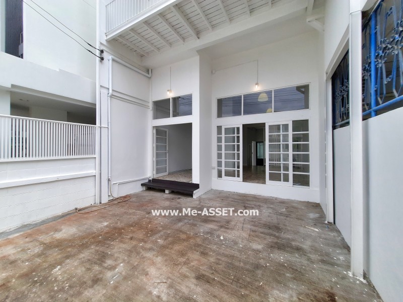 ขายและเช่า ทาวน์โฮมใกล้รถไฟฟ้า ย่าน สุทธิสาร ห้วยขวาง ประชาราษฎร์บำเพ็ญ : ถ.สุทธิสาร ซ.อุดมเกียรติ : 3 ชั้น 25.5 ตารางวา