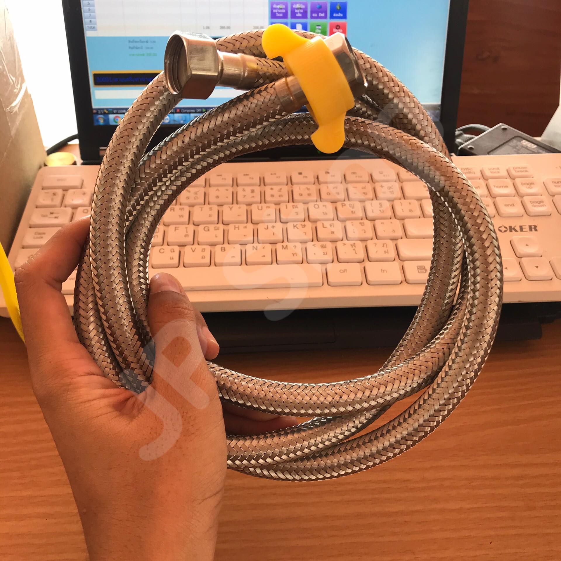 สายน้ำดี ความยาวขนาด 150 ซม. หัวสายสแตนเลส304 เกลียวใน4หุน(1/2") สำหรับต่อน้ำใช้ทั่วไป ห้องน้ำ ห้องครัว #150