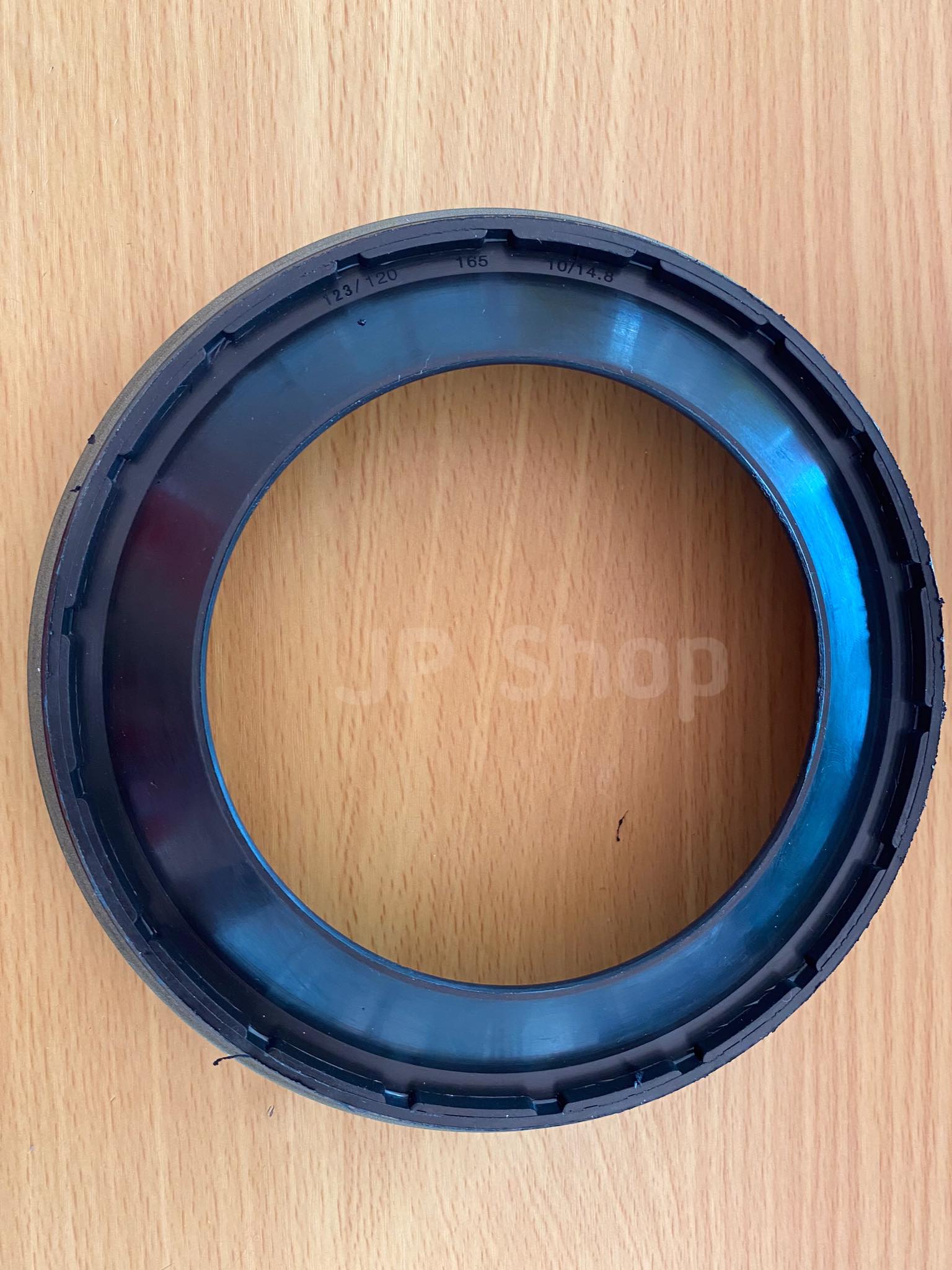 ซีลคอเกียร์ ZF/PMP สำหรับรถโม่ปูน ขนาด123*165*10/14.8 #123165