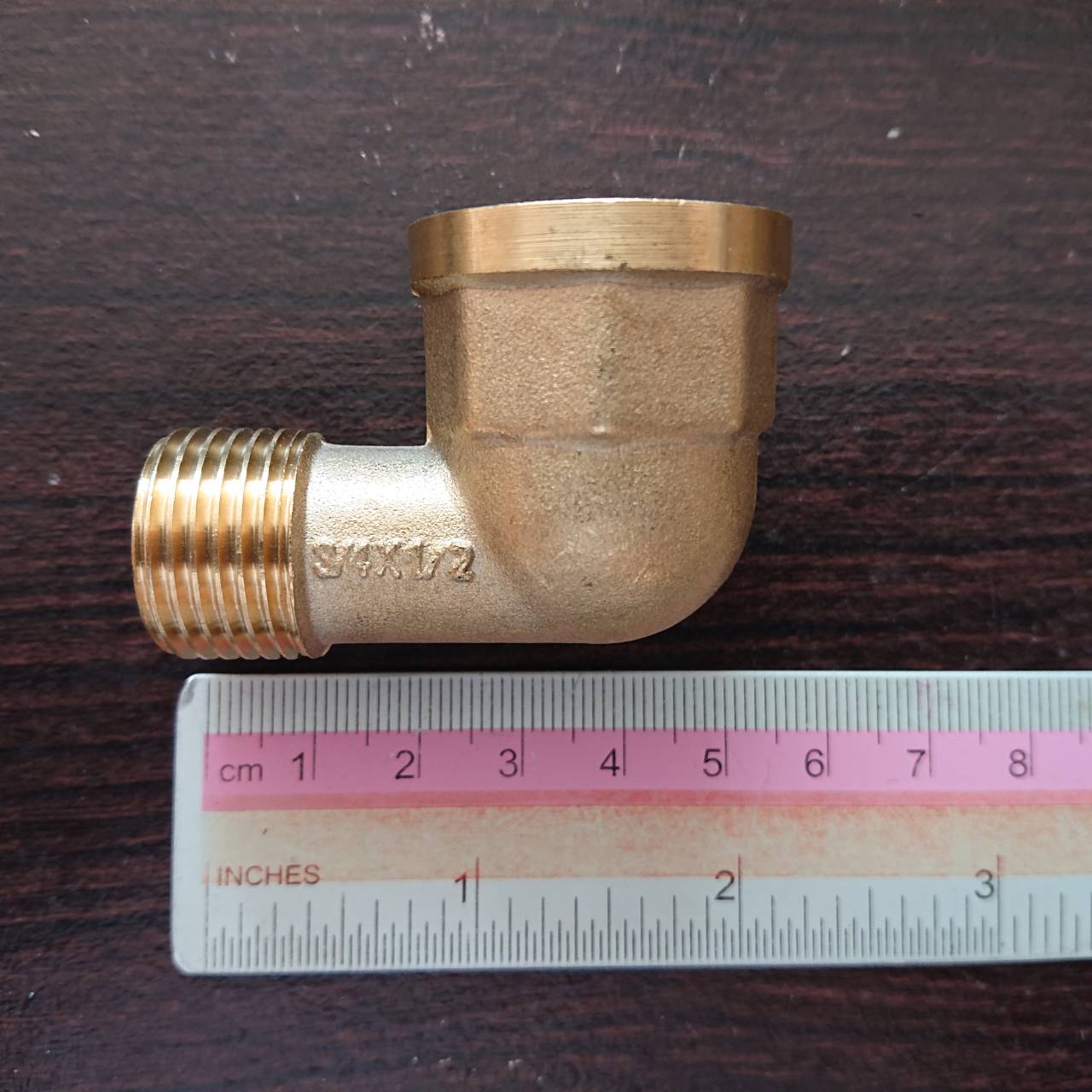 ทองเหลือง ข้องอเกลียวใน6หุน เกลียวนอก4หุน #060498