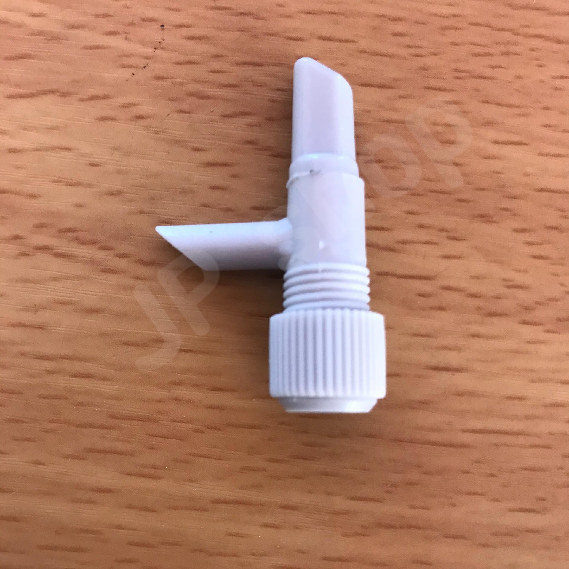 อุปกรณ์หยดน้ำ เหมาะสำหรับการเกษตร ประหยัดน้ำ ไม่ต้องคอยรดน้ำตลอด สินค้าส่งไว ส่่งภายใน 24 ชั่วโมง สนใจสั่งซื้อได้เลยนะคะ