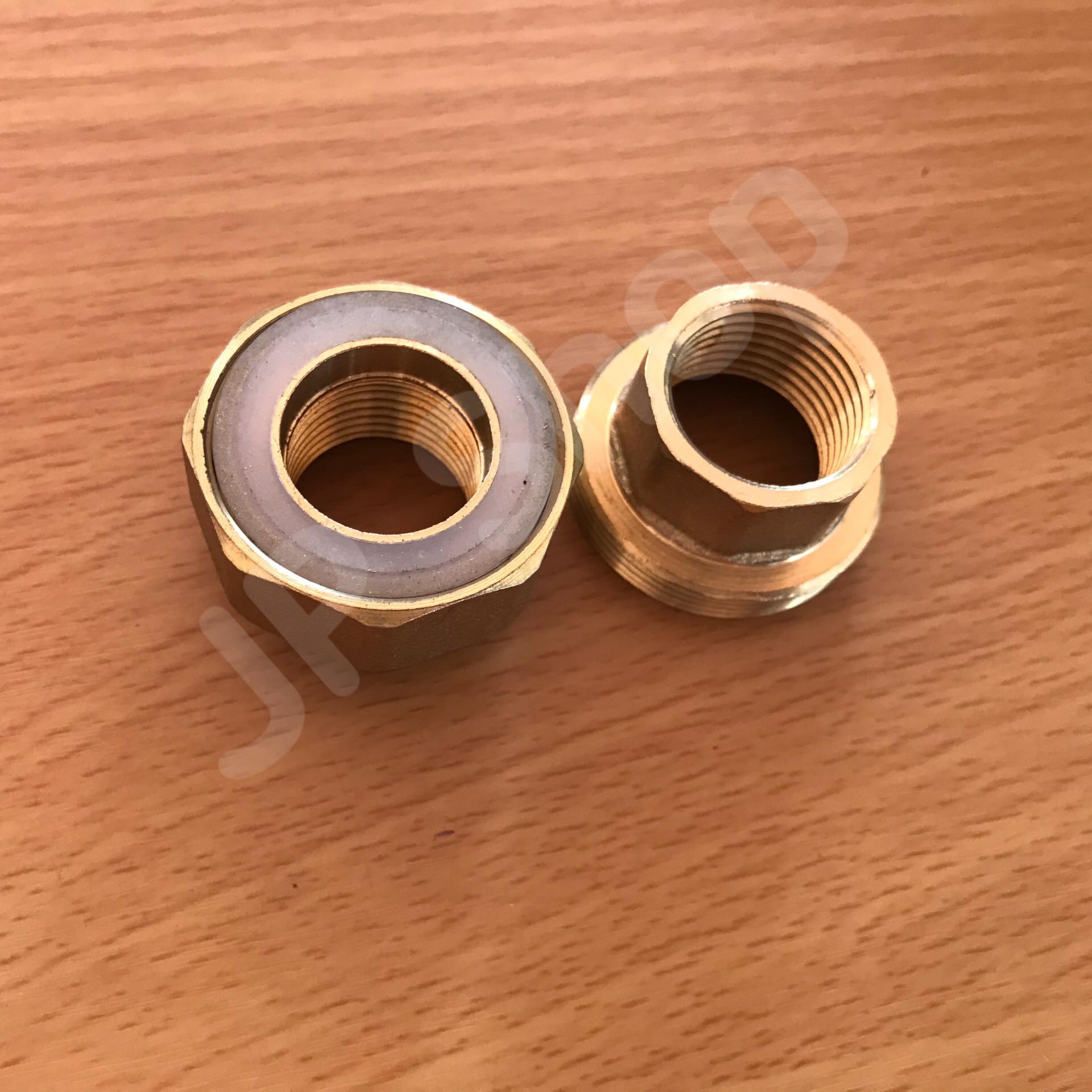 ข้อต่อตรงทองเหลืองขนาด 4 หุน (นิปเปิ้ลเกลียวใน) ข้อต่อ ทองเหลือง นิปเปิ้ล เกลียวใน 4 หุน#2154