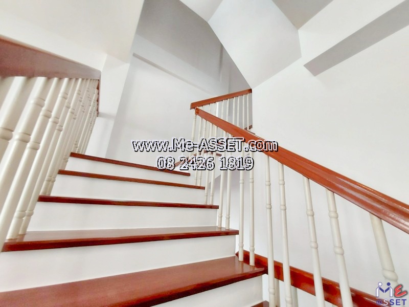 ขายทาวน์โฮมใกล้รถไฟฟ้า โซนอ่อนนุช พระโขนง เชื่อมสุขุมวิท พัฒนาการ ใกล้รถไฟฟ้าสายสีเหลืองศรีนครินทร์38 พาราไดซพาร์ค เดินทางสะดวกสวนหลวง ศรีนครินทร์ : มบ.บ้านกลางเมืองลูเซิร์น สุขุมวิท อ่อนนุช46 : 3 ชั้น 20.3 ตร.วา