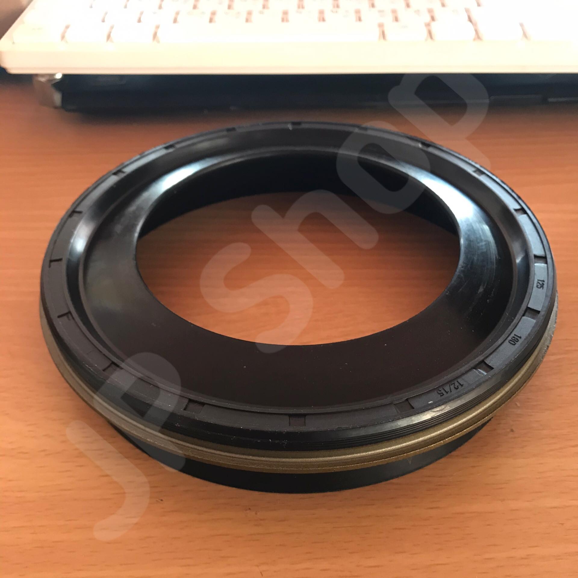 ซีลคอเกียร์ ZF/PMP สำหรับรถโม่ปูน ขนาด 125*180*12/15 #3300