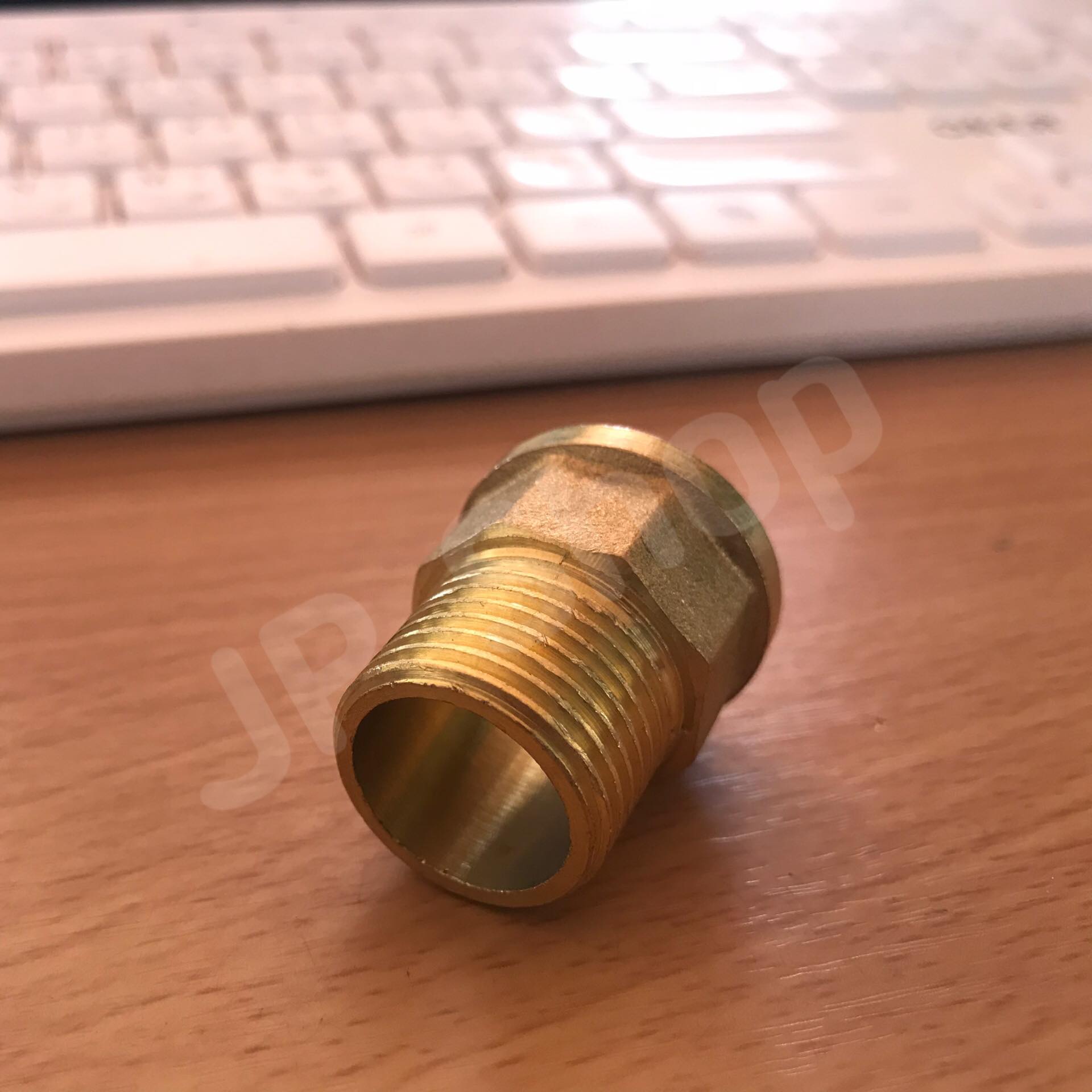 ข้อต่อตรงทองเหลือง เกลียวนอก-ใน ขนาด 4 หุน#0954