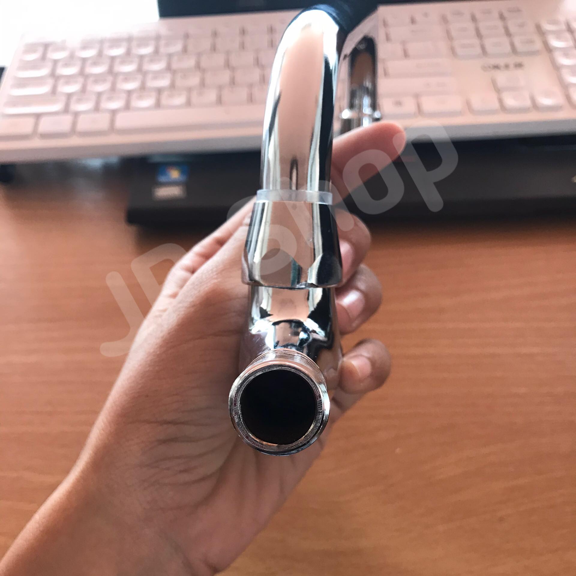 ก๊อกน้ำซิงค์สแตนเลส แบบนอน ก๊อกน้ำ ก๊อกน้ำซิงค์หมุนได้ ก๊อกน้ำซิงค์ 02 ขนาด 4 หุน #02190