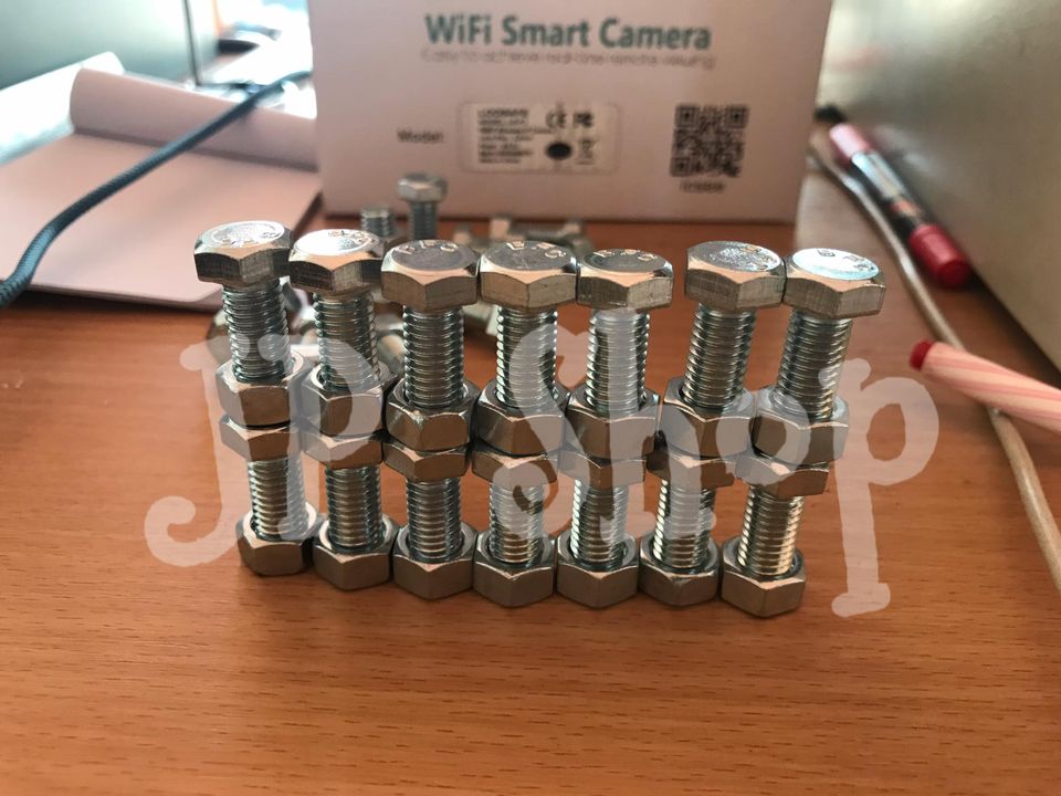 สกรูมิลเหลี่ยมขาว M8 x 20