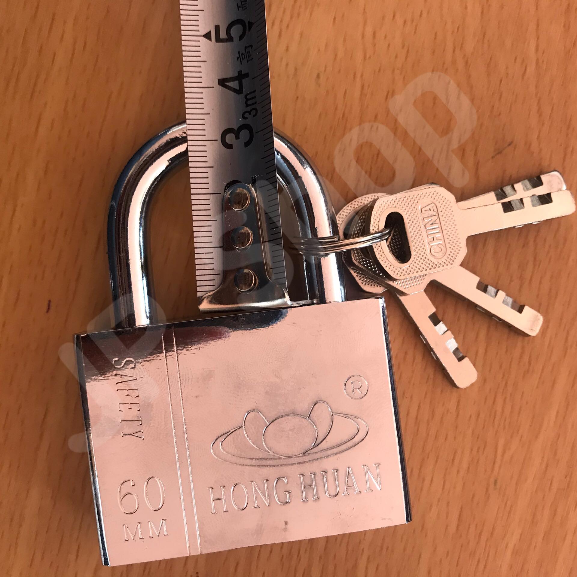 กุญแจล็อคบ้าน ล็อคครัว ล็อคอเนประสงค์ 60 มม. ล็อคแน่นหนา คงทน ราคาถูก สนใจสั่งซื้อได้เลย ห่วงสั้น #907