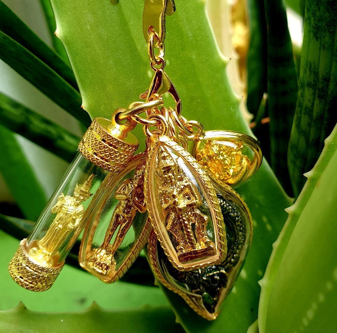 จี้ ชุด เทพทันใจ บ่วงพญานาค ไอ้ไข่ ท้าวเวสสุวรรณ พระพิฆเนศวร์ ปลุกเสกแล้ว!!!แถมยันต์1ผืนคละๆ+คาถา เบญจคุณมงคล5องค์