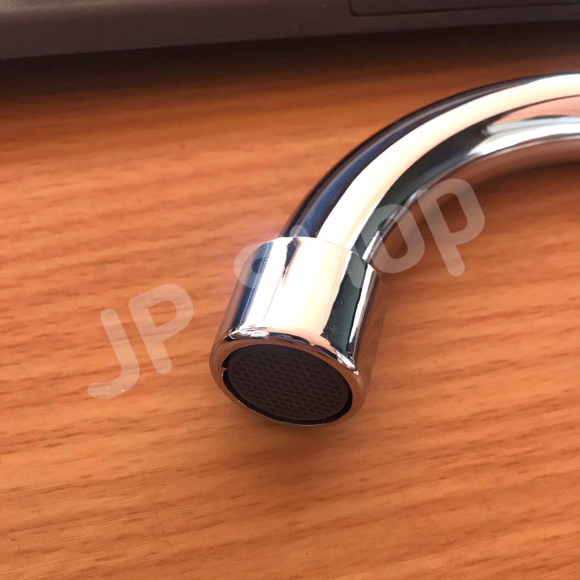 ก๊อกน้ำแบบเท้าเหยียบวาวล์คันเหยียบทองเหลือง ก๊อกน้ำเท้ากดไม่ใช้มือสัมผัส ทนทน ได้มาตรฐาน ก๊อกน้ำแนวตั้ง