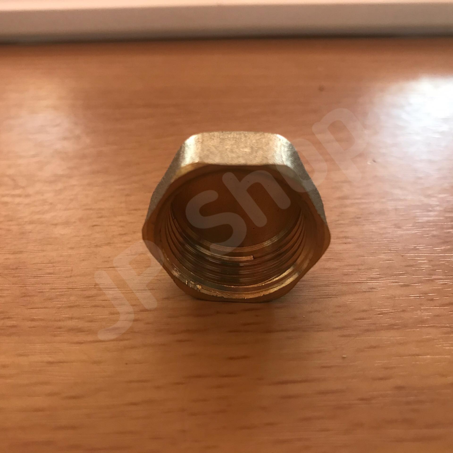 ฝาปิดทองเหลือง เกลียวใน ขนาด 4 หุน #1154