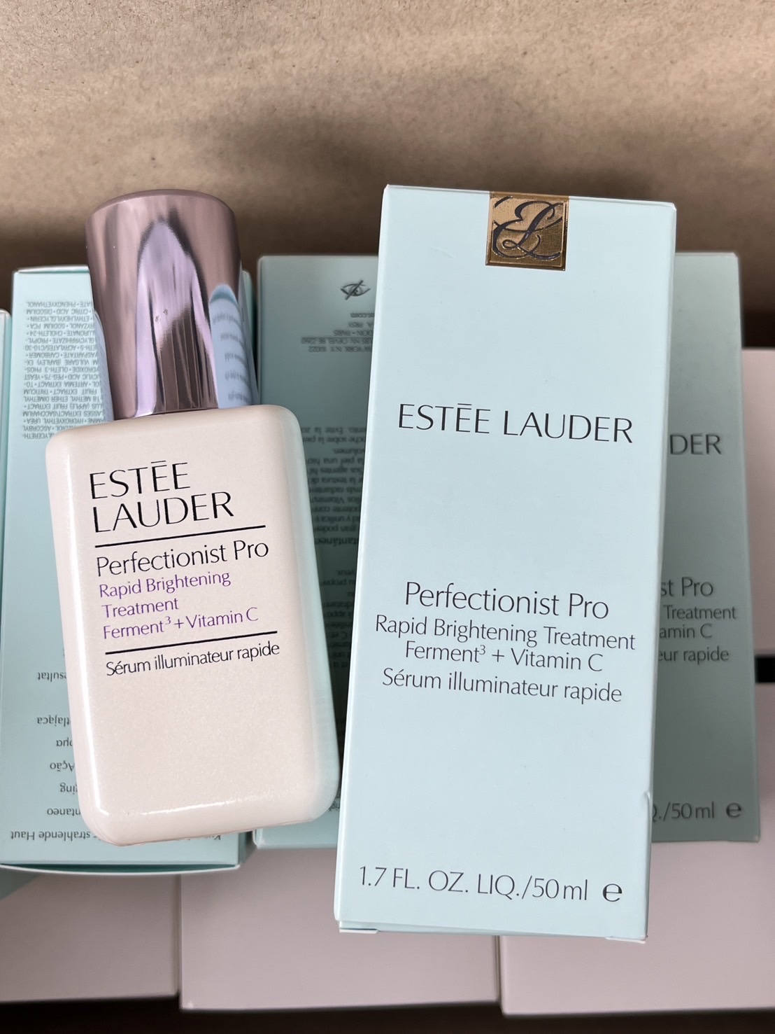 เซรั่มเพื่อความกระจ่างใส Estee Lauder Perfectionist Pro Rapid Brightening Treatment Ferment3+Vitamin C 50ml.
