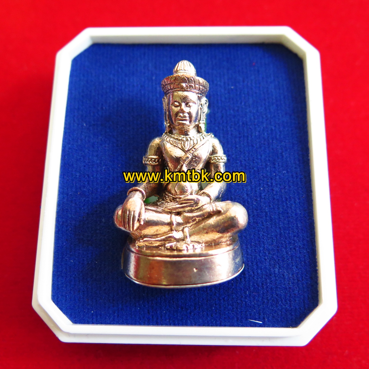 พระกริ่ง พระเจ้าชัยวรมัน หลวงปู่ข้าวแห้ง วัดตาปันศรัทธาธรรม จ.สุรินทร์ พิมพ์ธรรมดา เนื้อนวโลหะ ก้นเงิน ขนาดพกพา รุ่น บูชาครูเศรษฐีรับทรัพย์