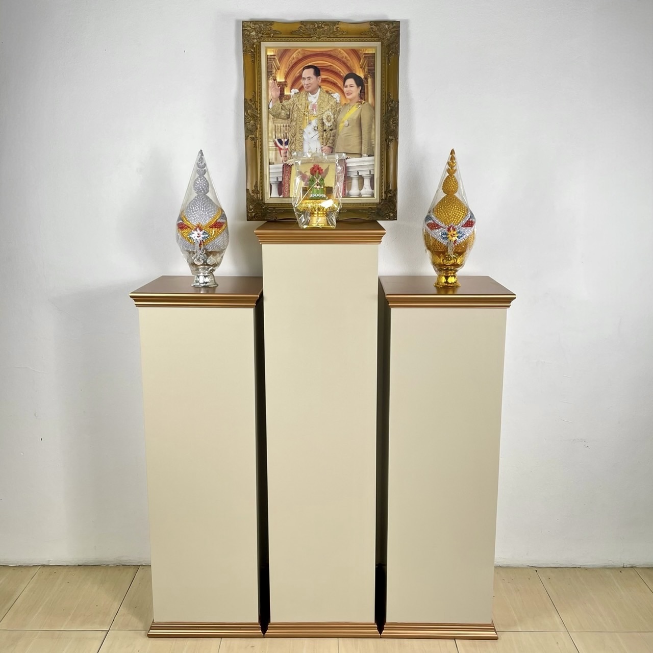 แท่นถวายพระพร สีครีมท็อปพิงก์โกลด์