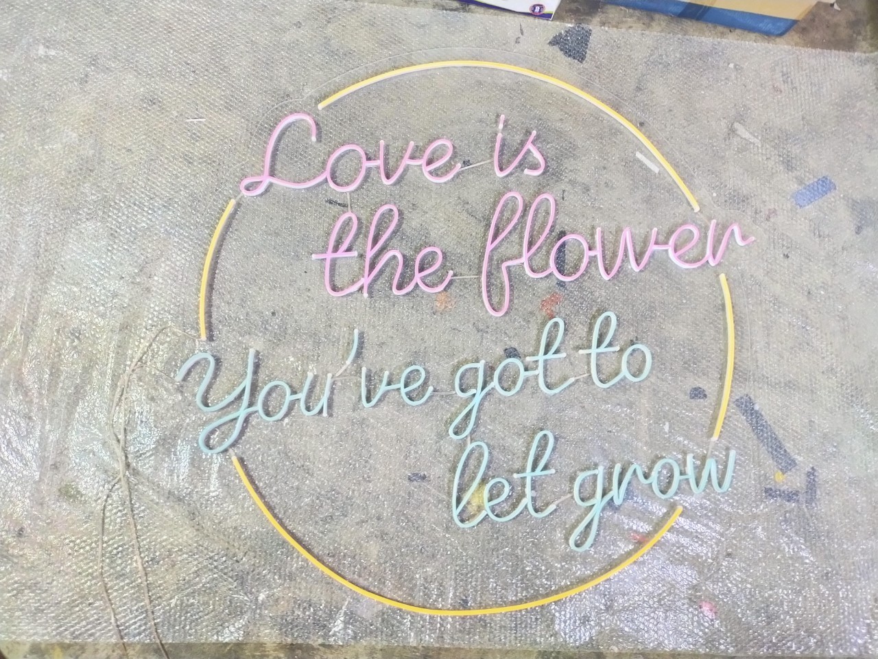 ป้ายไฟนีออน