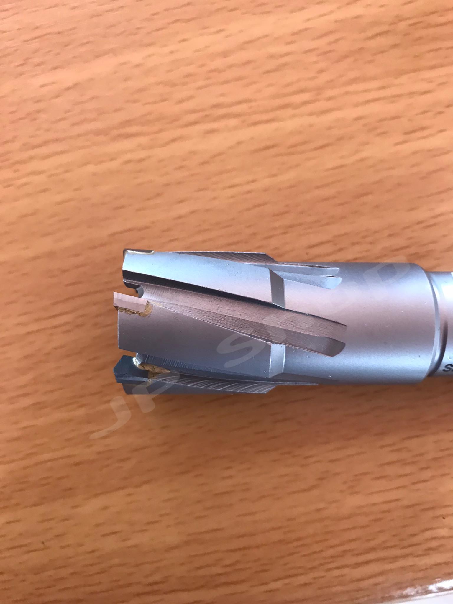 ดอกสว่านเจ็ทบอส แบบโฮลซอว์คาร์ไบสำหรับเจาะเหล็กหนา ด้วยสว่านแม่เหล็กไฟฟ้า ขนาด26*35 มม. #2635