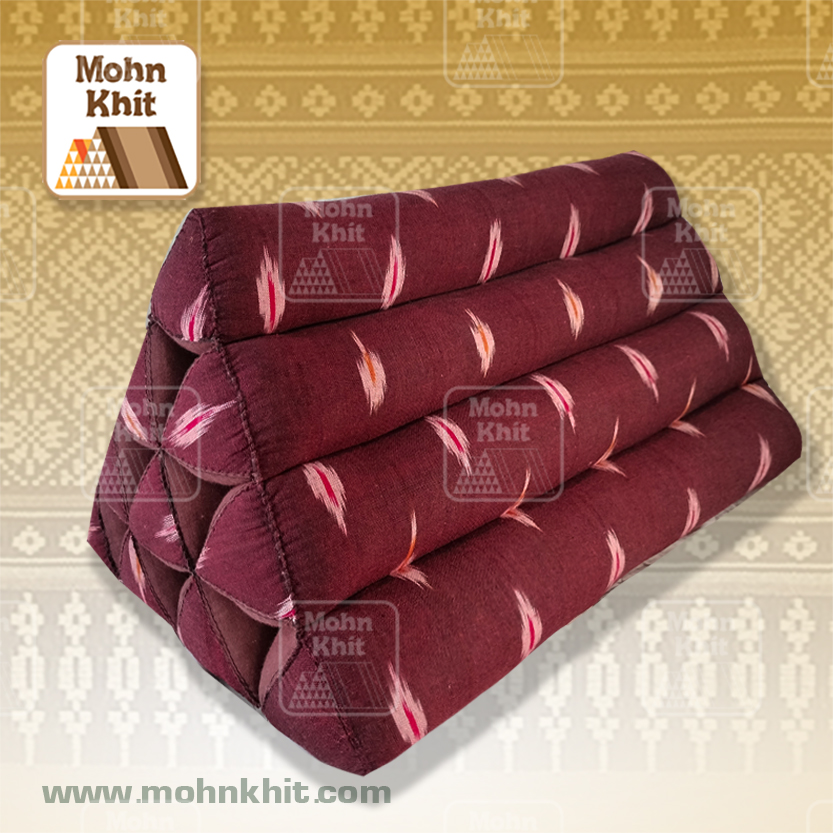 หมอนสามเหลี่ยมกลางผ้าฝ้ายไทยน้ำตาลเข้ม 10ช่อง 50x28x30Cm Tri-angle kapok 100%Traditional Floor Cushions 10 holes.