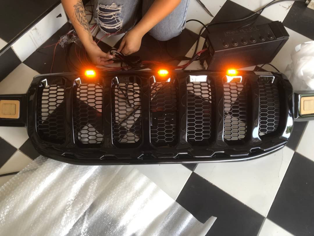 กระจังหน้าฟอร์ด Everest Next Gen รุ่น Victor