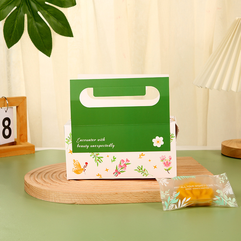 กล่องใส่ขนมลาย Special colorful flower (แพค 10 ใบ)