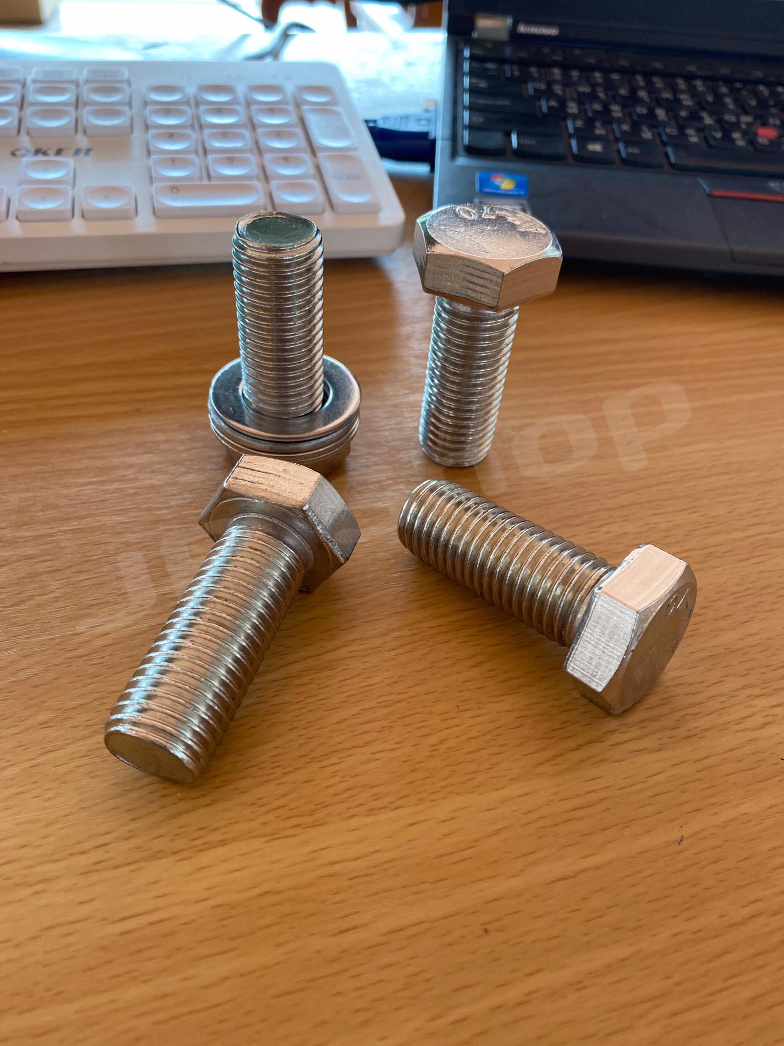 น็อตสแตนเลส304 สกรูหกเหลี่ยม ขนาดM20*50มม. ราคา/ชุด #205050