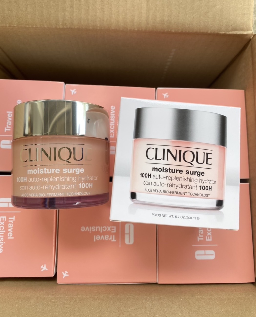 Clinique Moisture Surge 100-Hour Auto-Replenishing Hydrator 200ml. (1กระปุก) เจลครีมสูตรใหม่ “ผิวอิ่มน้ำนาน 3 วัน” 100ชั่วโมง