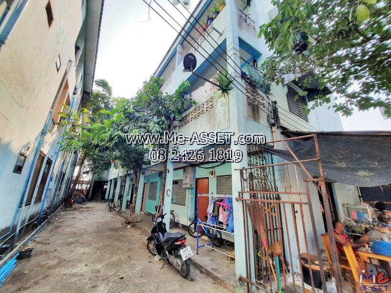 ขายที่ดินพร้อมสิ่งปลูกสร้าง หอพัก 81 ห้อง พร้อมผู้เช่าเต็ม ย่าน ซอยวินา ไร่ขิง สามพราน : ใกล้บ.ทอยเวิลด์ ถ.พุทธมณฑลสาย 5 : 3 ชั้น 3 คูหา 357.7 ตร.วา