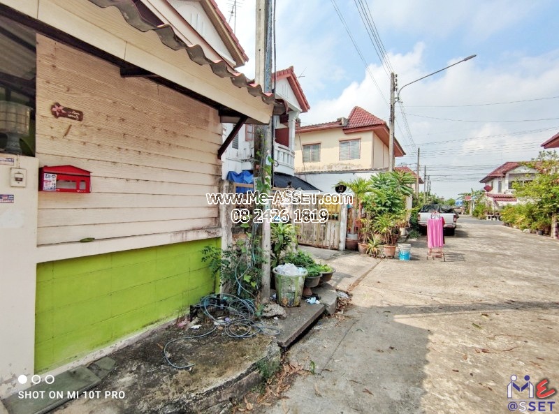 ขายทาวน์เฮ้าส์ หลังมุม ย่าน องครักษ์ คลอง 11 บึงน้ำรักษ์ ธัญบุรี ปทุมธานี : ม.บ้านแสงตะวัน คลอง 11 : 2 ชั้น 24 ตารางวา