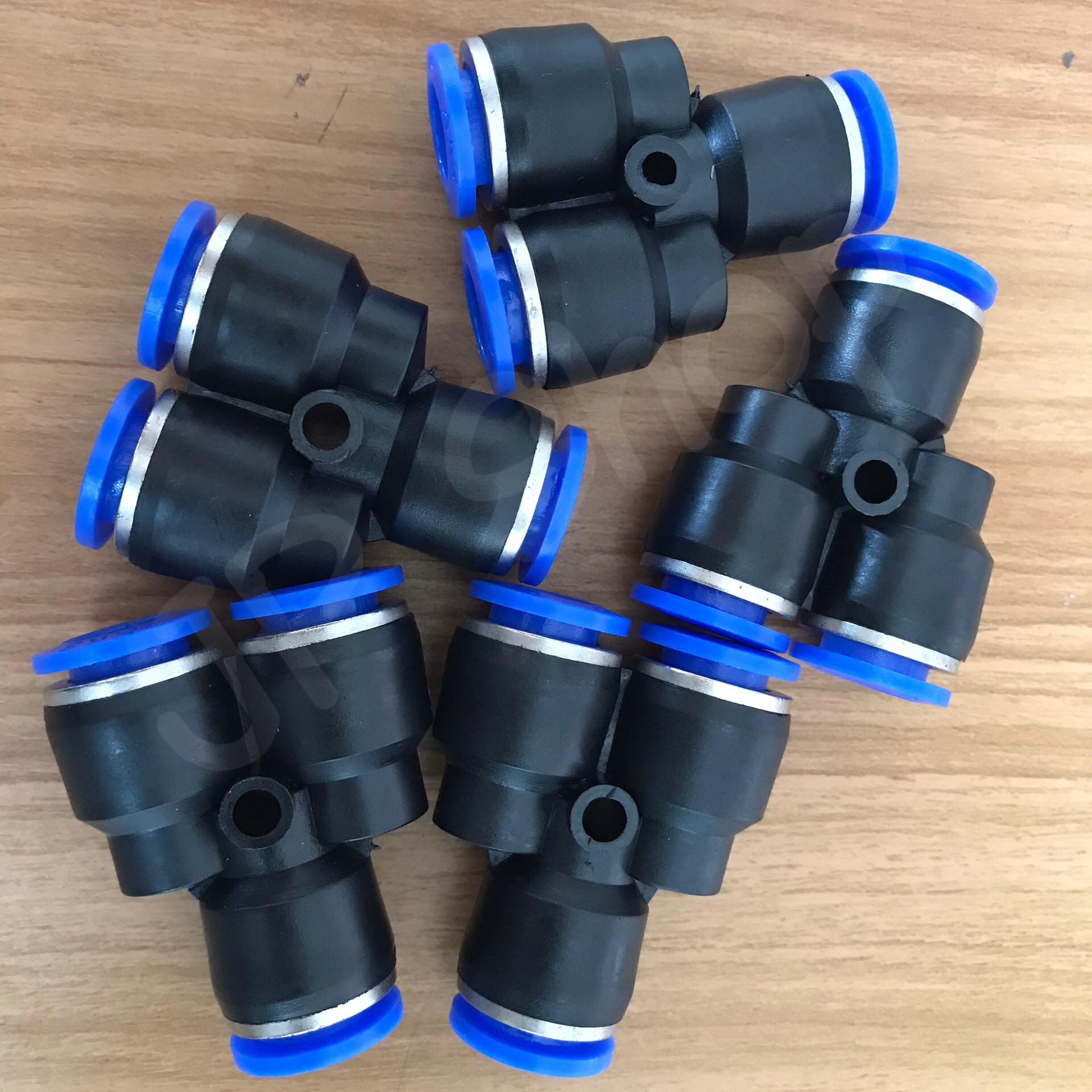 ข้อต่อลม ข้อต่อลมเสียบสามทาง ข้อต่อตัววาย ข้อต่อลมหัวพ้นหมอก