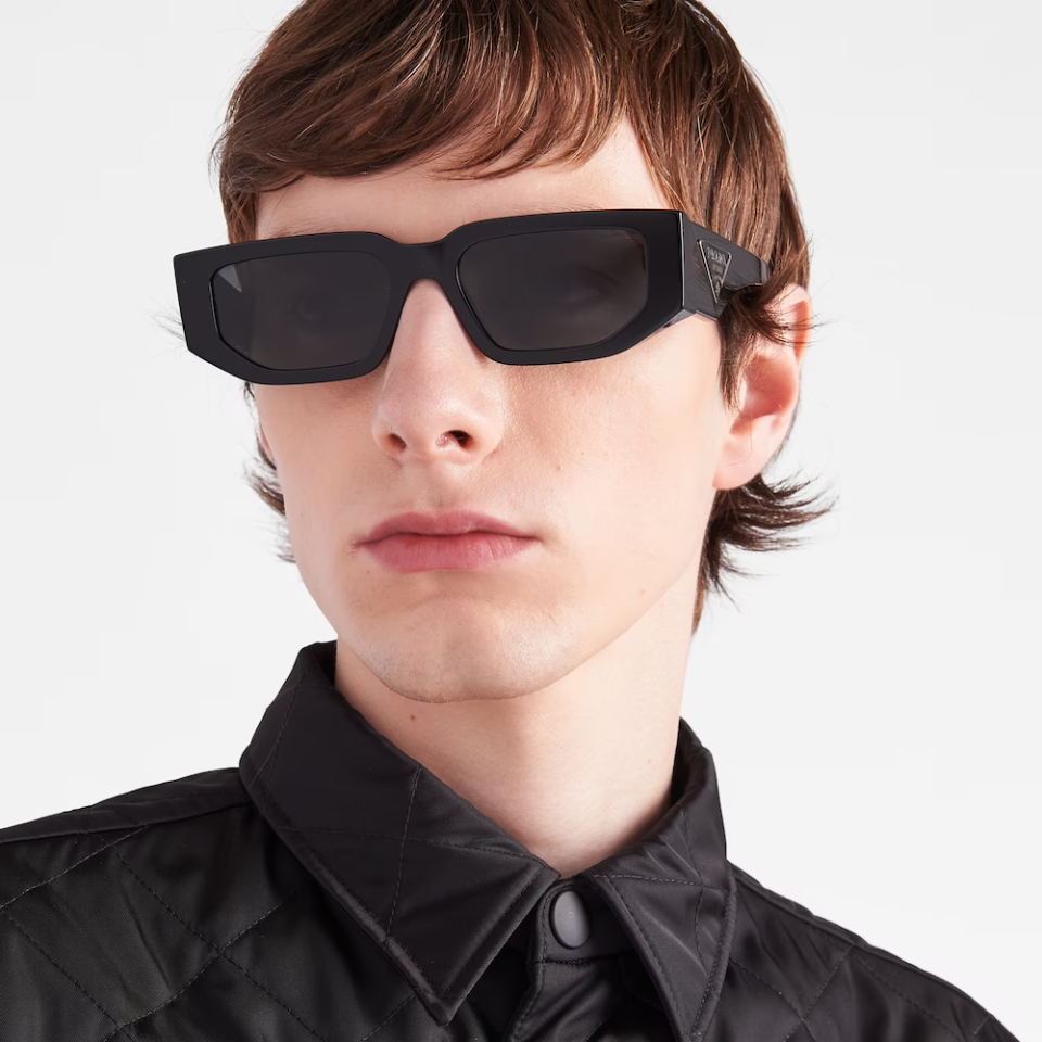 แว่นกันแดด Prada Symbole PR 09ZSF 1AB5S0 - Black