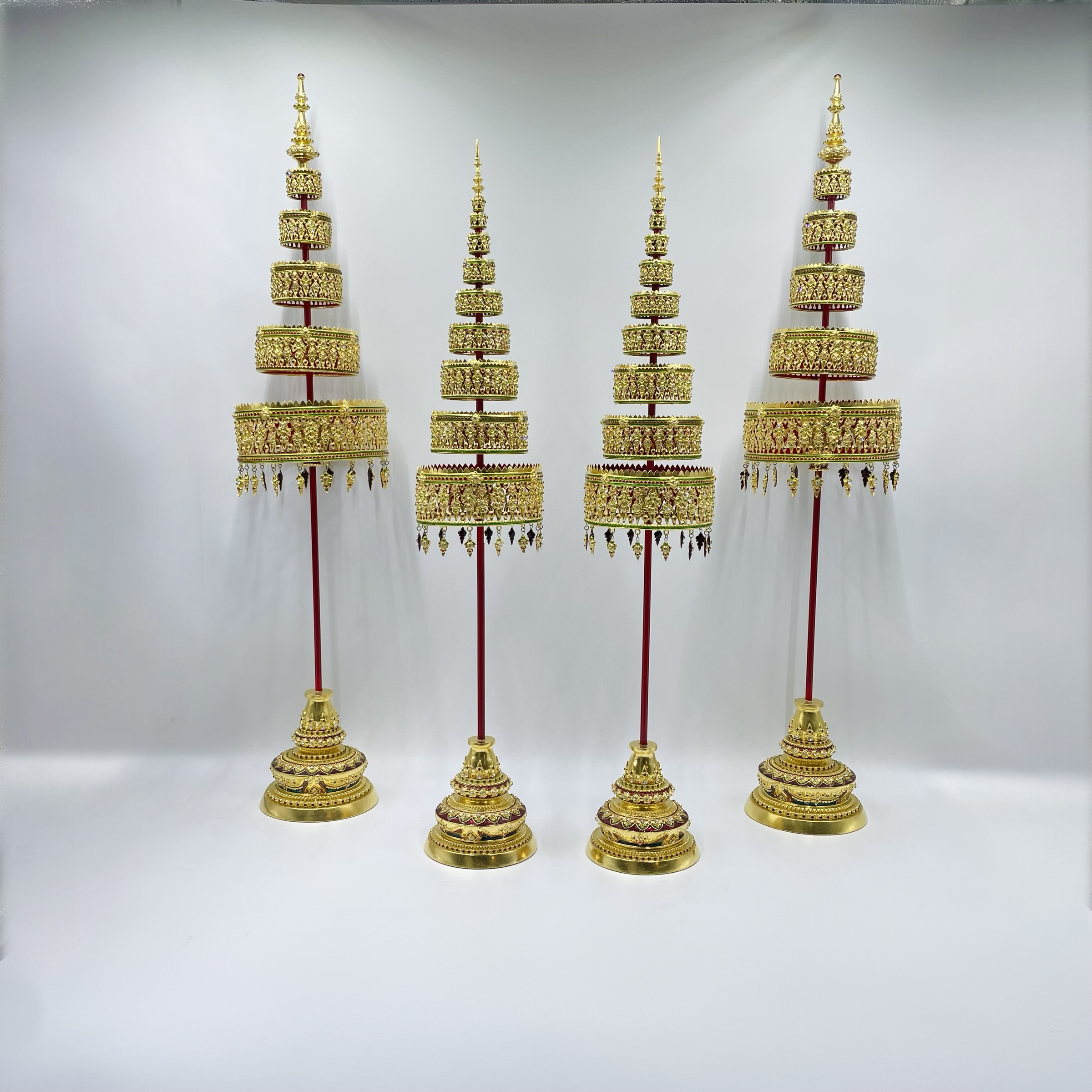 ฉัตรทอง 9 ชั้น