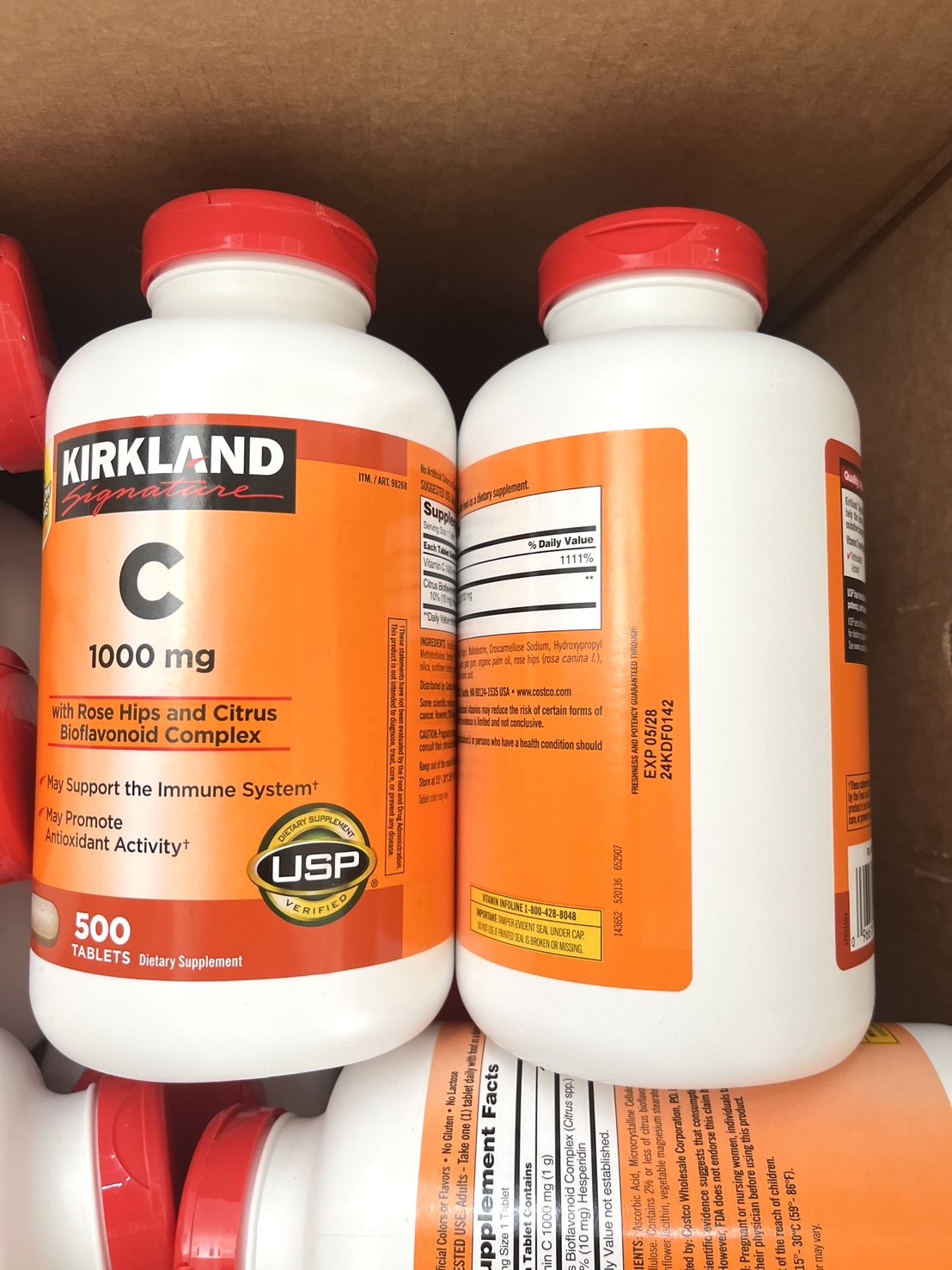 Kirkland Vitamin C 1000mg. Rose Hips (500Tablets) เคิร์กแลนด์ วิตามินซี 500 เม็ด (1กระปุก)