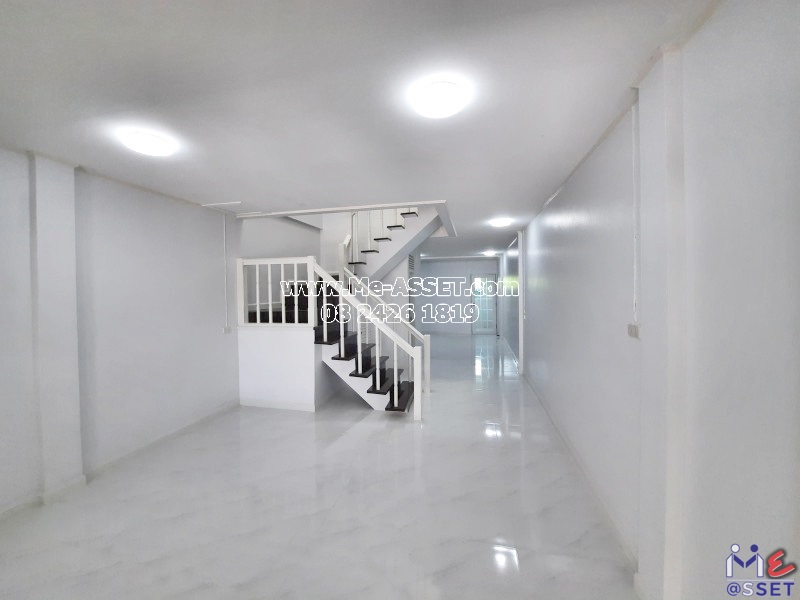 ขายทาวน์เฮ้าส์ รีโนเวทใหม่ ย่าน คูคต ลำลูกกา คลอง2 ปทุมธานี : บุศรินทร์ 2 : 2 ชั้น 21.2 ตารางวา