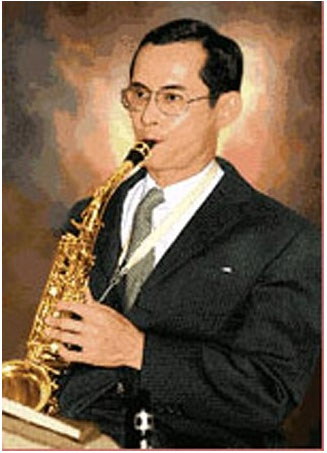 ในหลวงทรงแซกโซโฟน