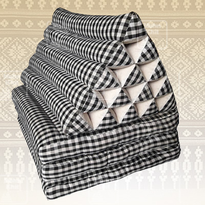 หมอนสามเหลี่ยมผ้าขาวม้า 15 ช่องติดเบาะ3 พับ 57cmx180cmx36cm Tri-angle Cotton kapok 100%Traditional Floor Cushions 15 holes with 1part of mattress.