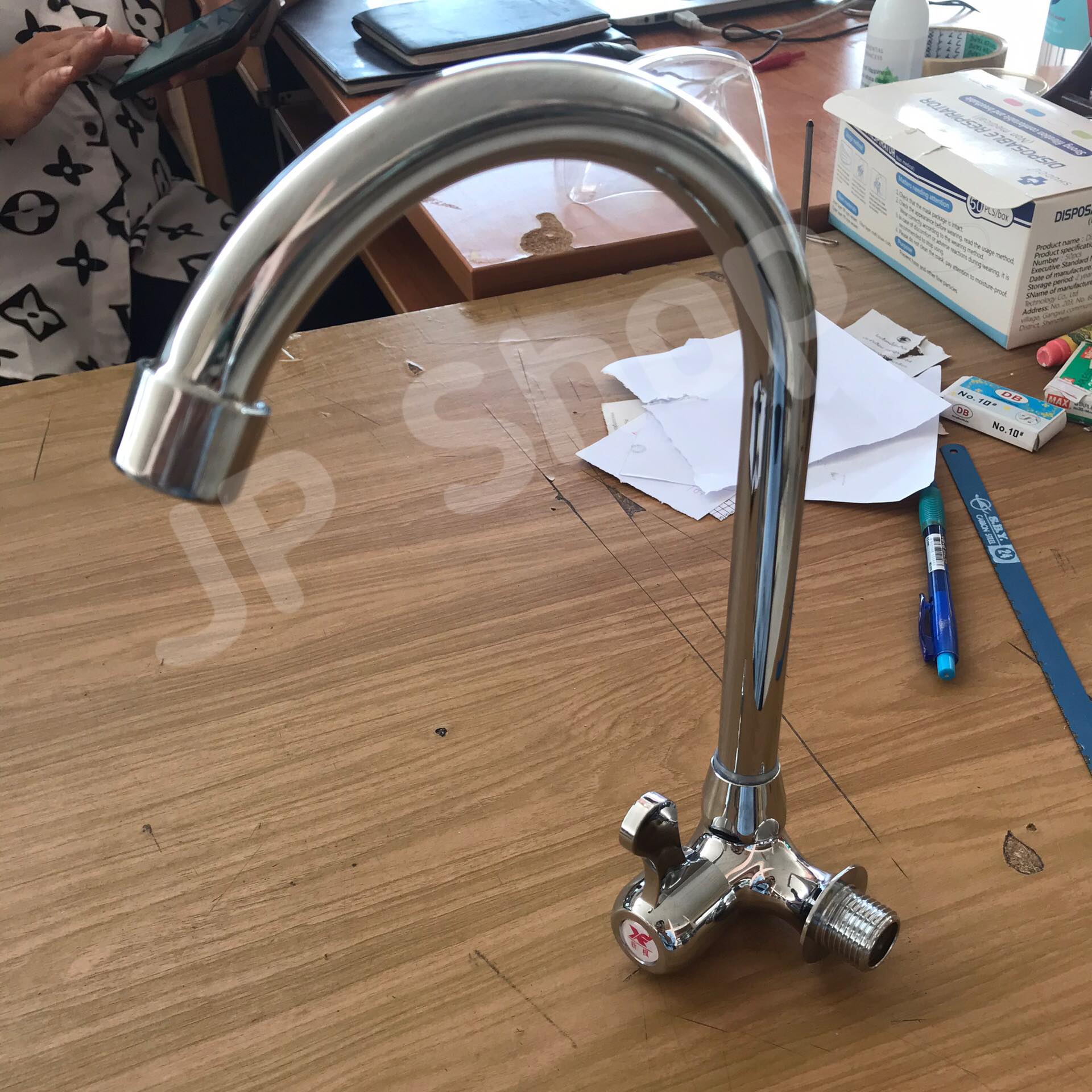 ก๊อกน้ำซิงค์สแตนเลส แบบนอน ก๊อกน้ำ ก๊อกน้ำซิงค์หมุนได้ ก๊อกน้ำซิงค์ 01 ขนาด 4 หุน #01190