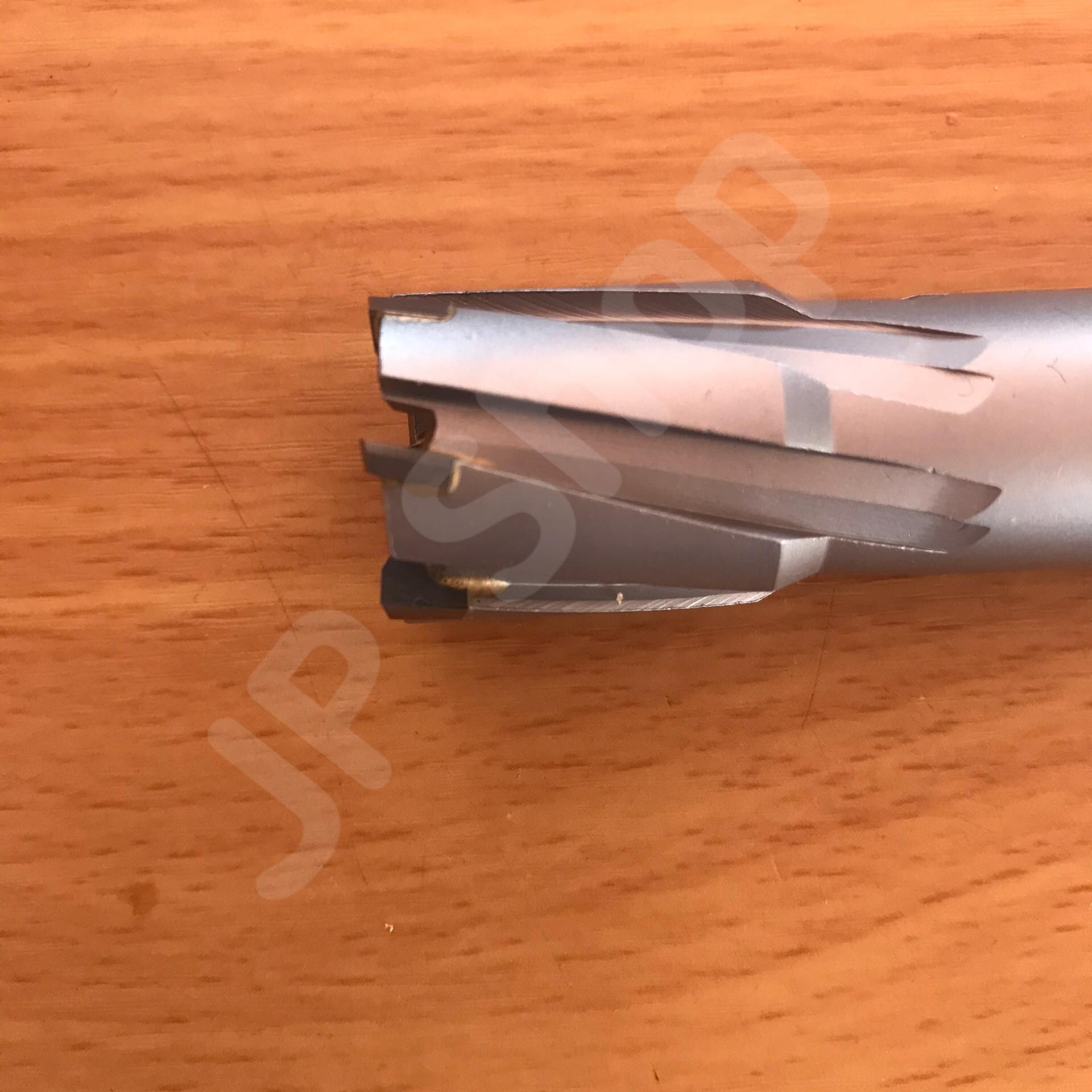 ดอกสว่านเจ็ทบอส แบบโฮลซอว์คาร์ไบสำหรับเจาะเหล็กหนา ด้วยสว่านแม่เหล็กไฟฟ้า ขนาด21*35 มม. #2135