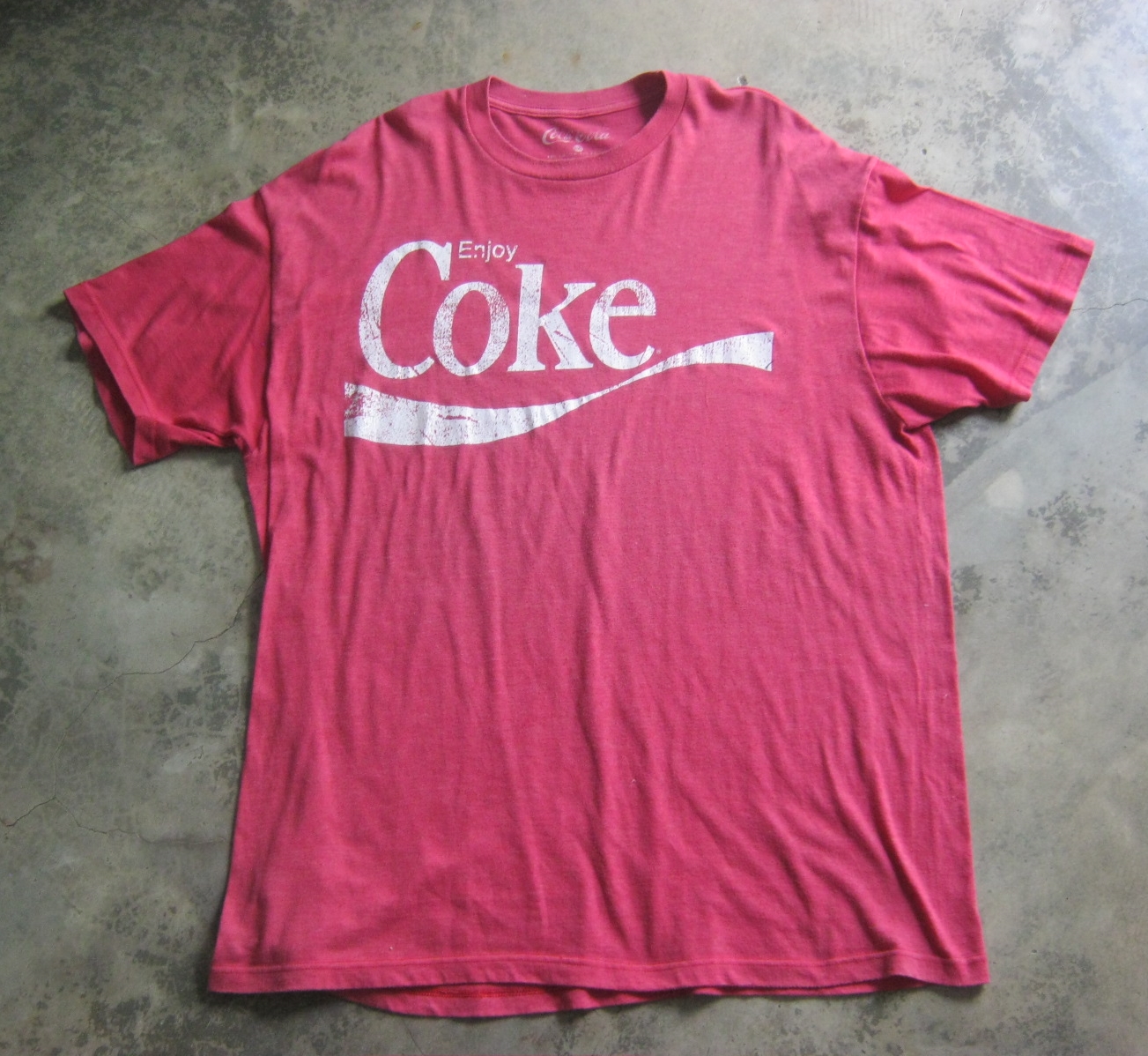 เสื้อยืด Coke ฝ้าบาง